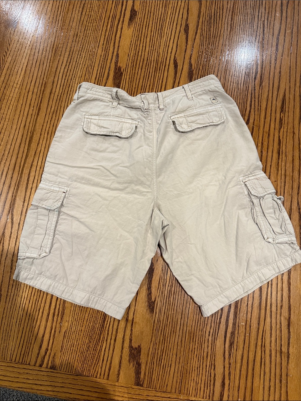 Tommy Bahama Men's Cargo Shorts in Light Beige
